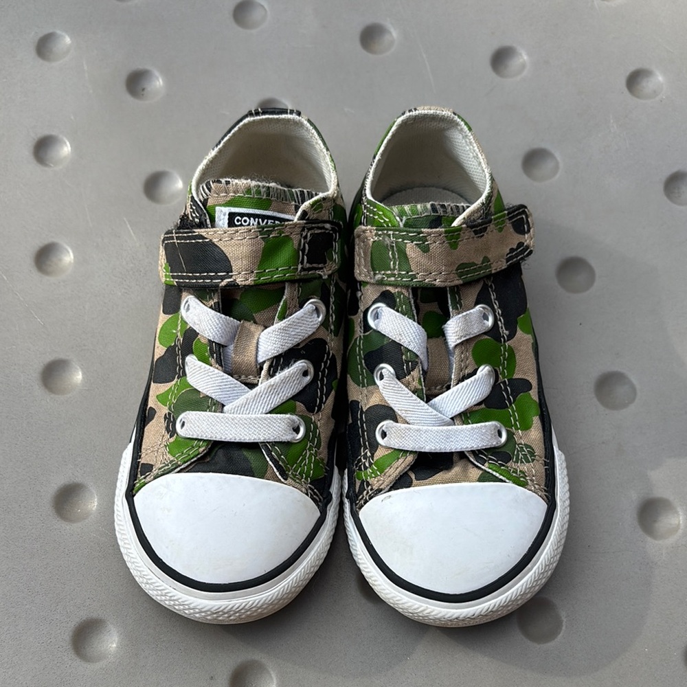 Converse Kids Green and Tan Sneakers
